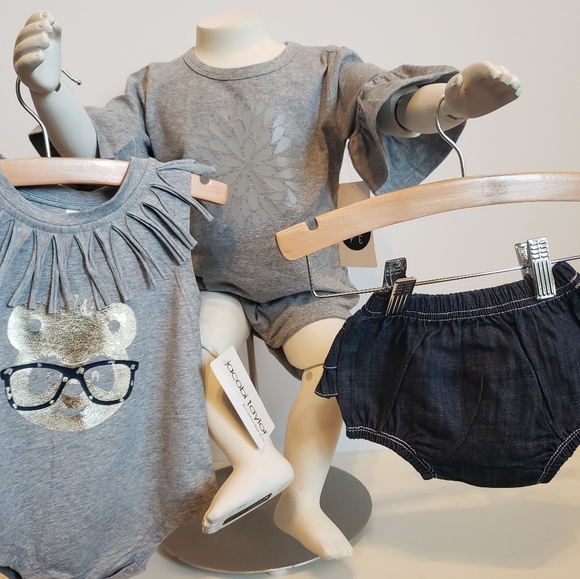 New Baby Onesie Outfit - Picture 3 of 4